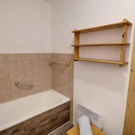 Apartment Agreable 2p Cabine, 6 Pers, 35m², Sud-ouest, Wi-fi, Au Pied Des Pistes - Les Menuires - Fr-1-178-169 *